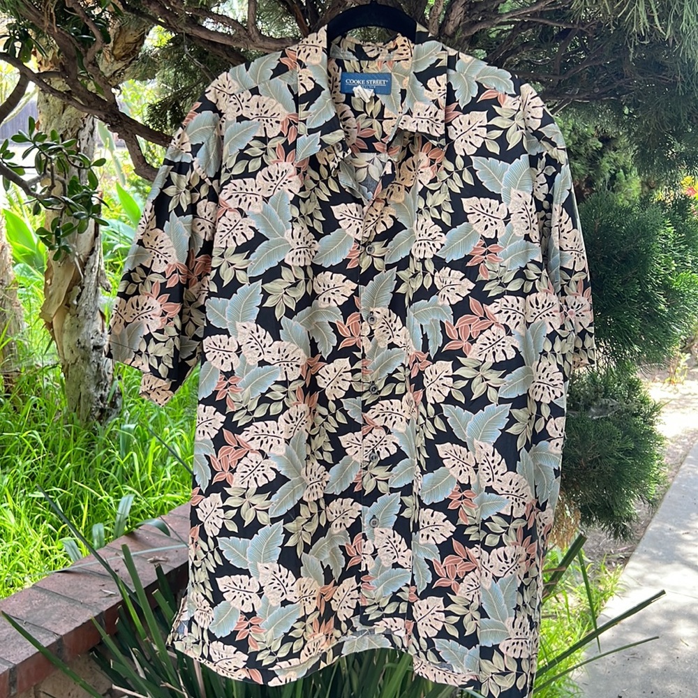 Cooke Street Floral Print Fabric in‎ Black and Green Hawaiian print size XL